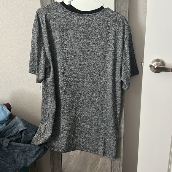 Basic Tee! Size Large - Picture 3 of 3